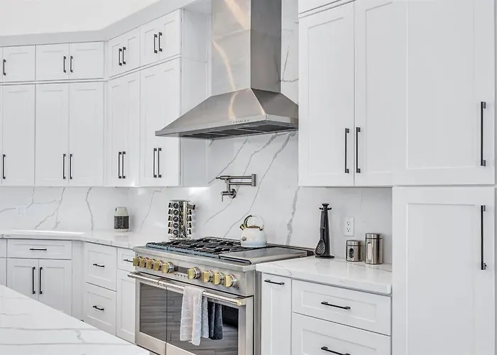 New Scottsdale Luxury Getaway With Heated Pool And Bbq