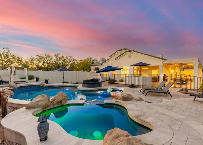 Sweetwater Estate-Pool-Spa-Sportcourt-Putt Grn