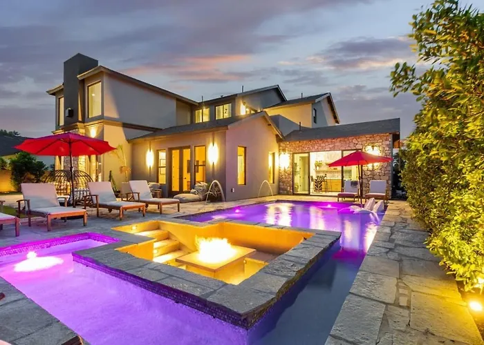Stonewood Villa-Ultralux 6Br-5 Showers-Htd Pool
