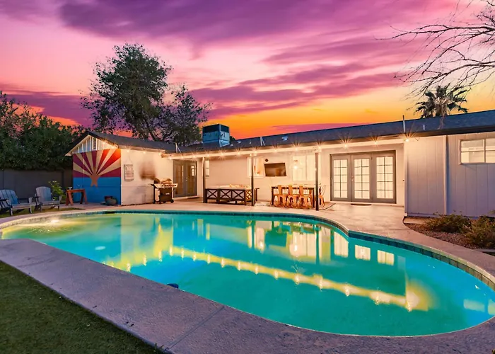 Diamond Family Retreat-Private Pool-Outdoor Living Room