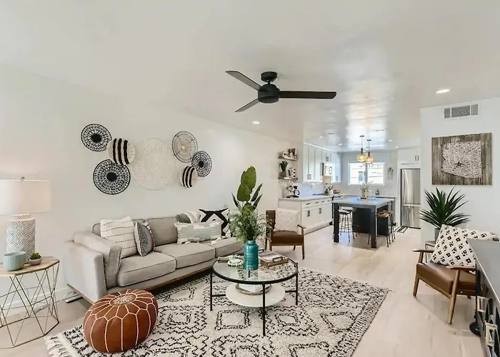 Luxury Condo In Old Town Scottsdale Wpool