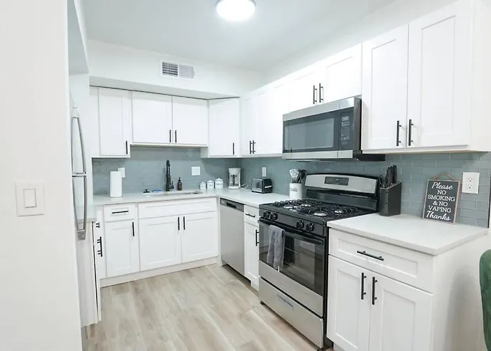 Old Town Scottsdale 1 Bedroom Apartment With Private Backyard