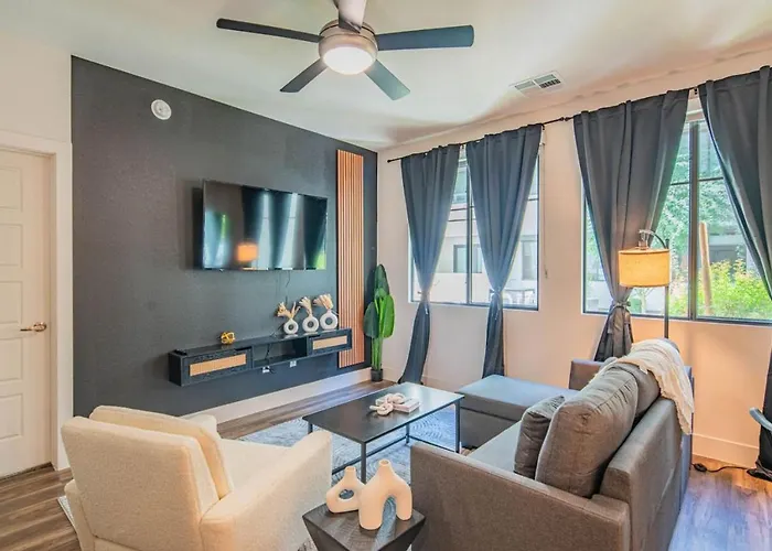 Modern 1Br Kierland Commons, Tpc Golf, Pool, Gym, W-D