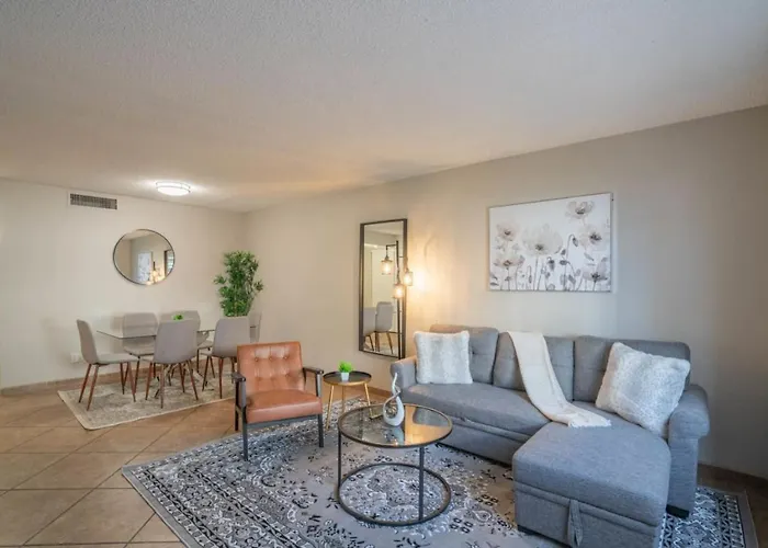 Spacious 2Bd - Parking, Gym, Pool - Sleep 8 - 5Min Casino