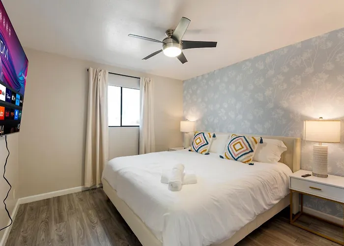 Scottsdale 2Br Haven With Pool & Free Parking