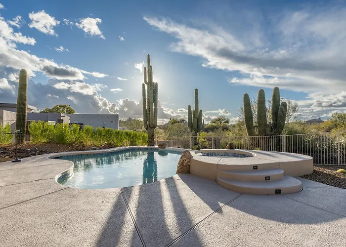 Pinnacle Perfection By Porter Heated Pool Spa W Outdoor Putting Green