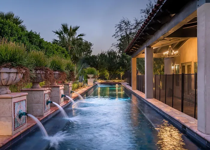 Hacienda Gardens Escape The City-Life With A Private Oasis