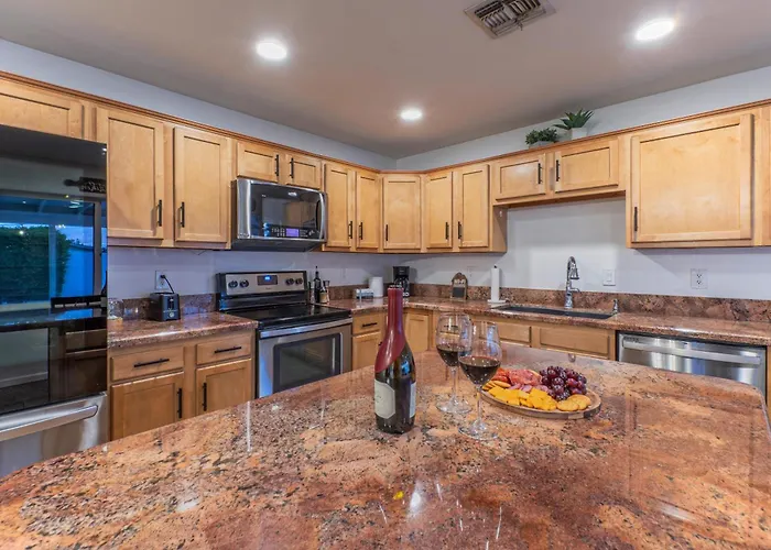 Stylish 3Br Retreat With Backyard Oasis Near Old Town Scottsdale