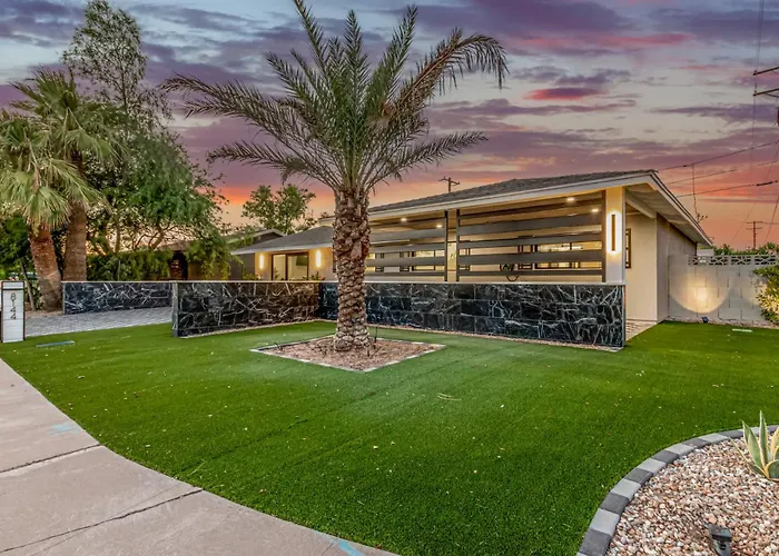 The Kensington Custom Retreat
