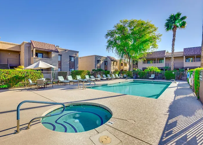 Pool And Hot Tub Access Cozy Condo In Scottsdale!
