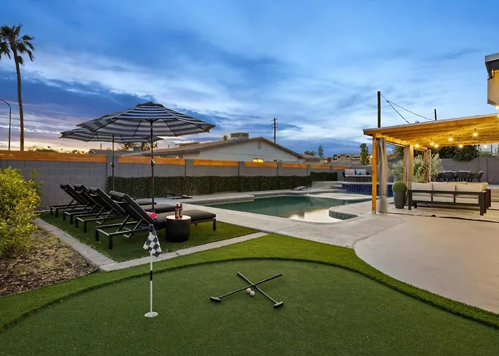 Desert Dreaming - Old Town Spa Pool & Putt
