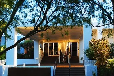 Hotel Theodore