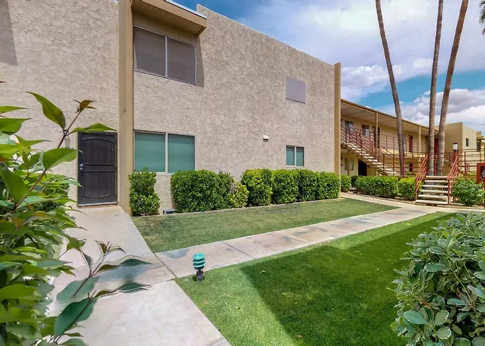 2 Bed 2 Bath Vacation Home In Scottsdale
