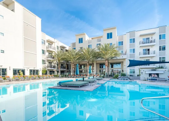 Wanderjaunt - Luxe North Scottsdale Apts