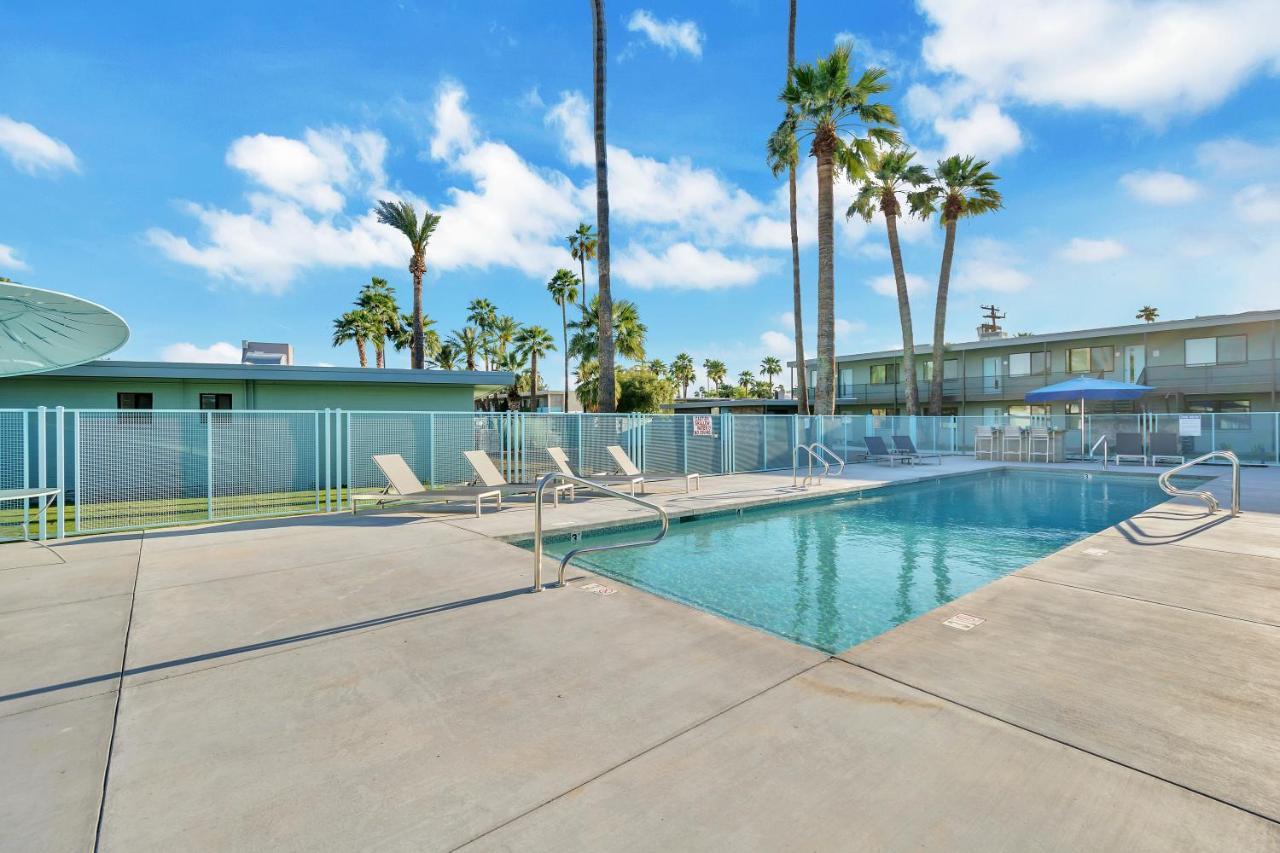 Modern Contemporary Ot With Heated Pool *