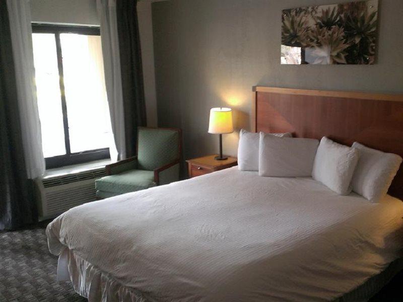 Hotel Howard Johnson By Wyndham Old Town