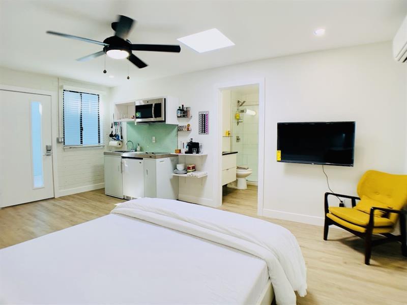 Intimate Well Appointed-old Town-pool Vr