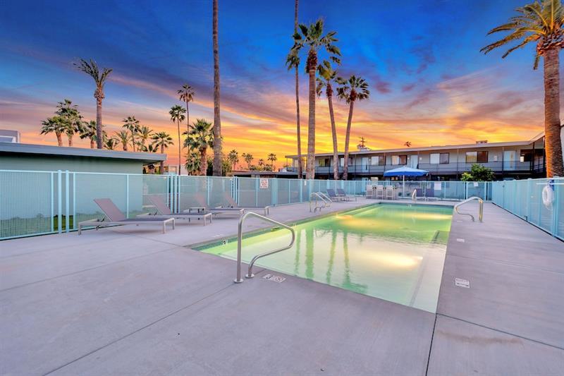 Intimate Well Appointed-old Town-pool Vr Hotel