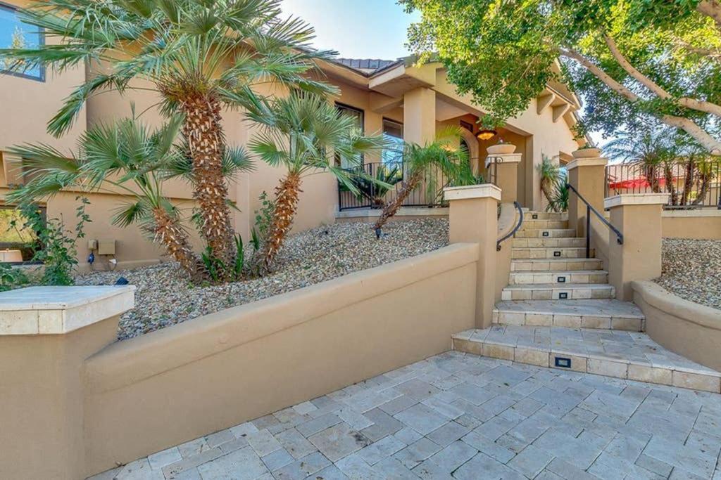 Estate Style Oasis 6bdrm, 5.5 Bath Heated Pool With Misters Villa
