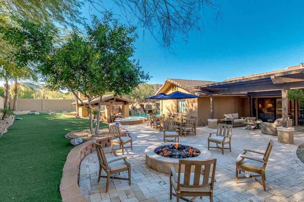 Estate Style Oasis 6bdrm, 5.5 Bath Heated Pool With Misters Scottsdale