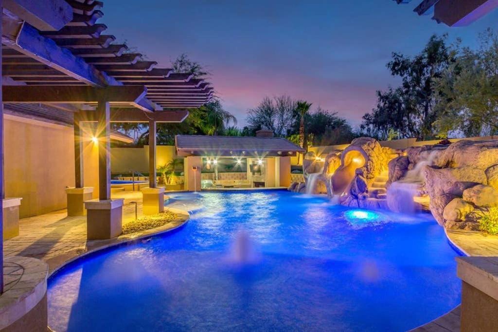 Estate Style Oasis 6bdrm, 5.5 Bath Heated Pool With Misters Villa Scottsdale