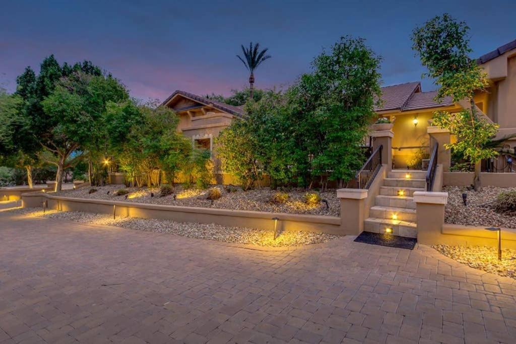 Estate Style Oasis 6bdrm, 5.5 Bath Heated Pool With Misters Villa
