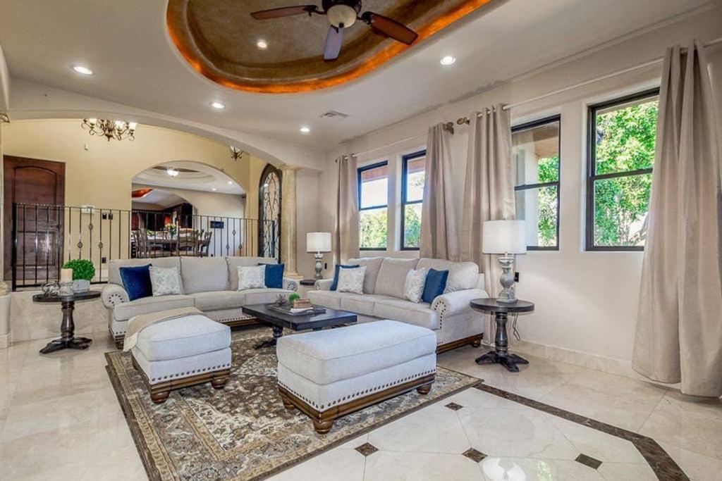 Estate Style Oasis 6bdrm, 5.5 Bath Heated Pool With Misters Villa Scottsdale