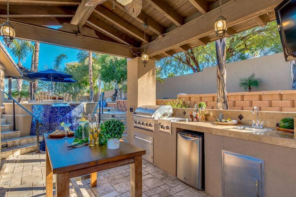 Estate Style Oasis 6bdrm, 5.5 Bath Heated Pool With Misters *