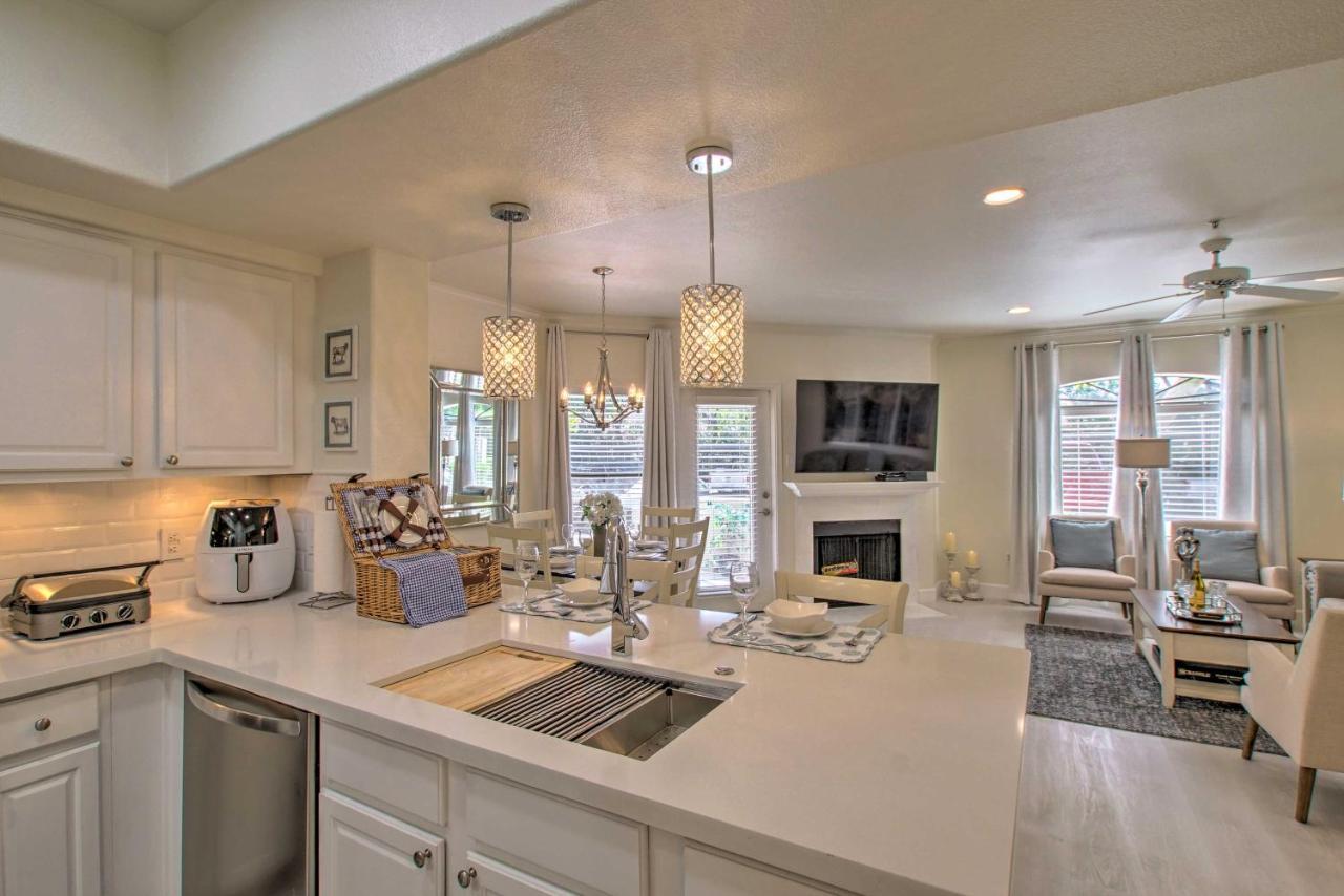 With Pool Access Near Hiking And Golf *
