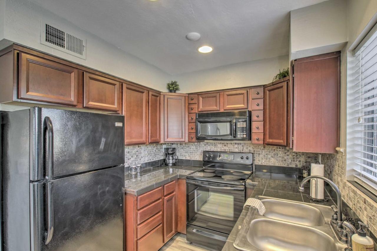 1 Mi To Old Town And Golfing Apartment Scottsdale