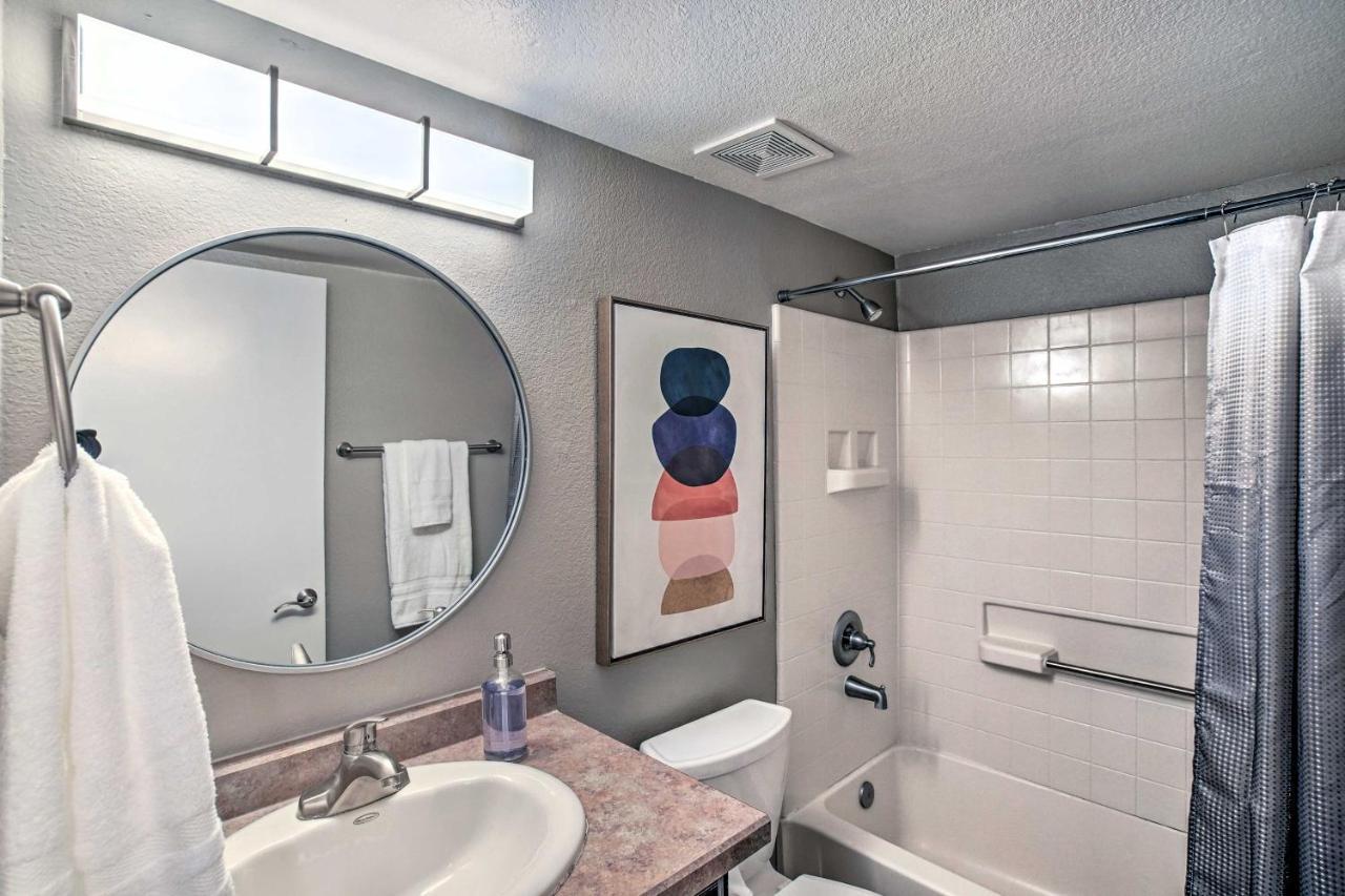 First-floor With Golf Course Views And Pool! * Scottsdale