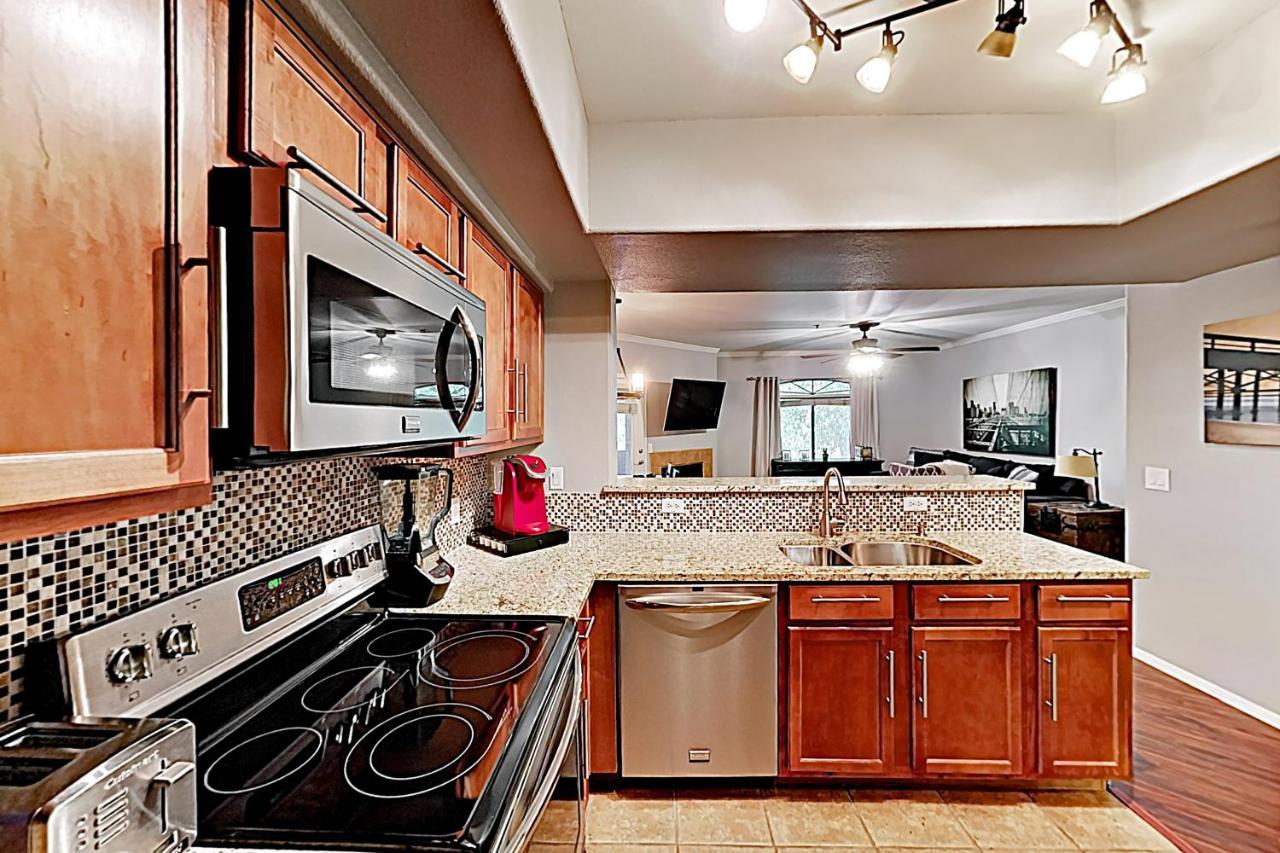 The Signature Unit & Breezy Desert Retreat Scottsdale