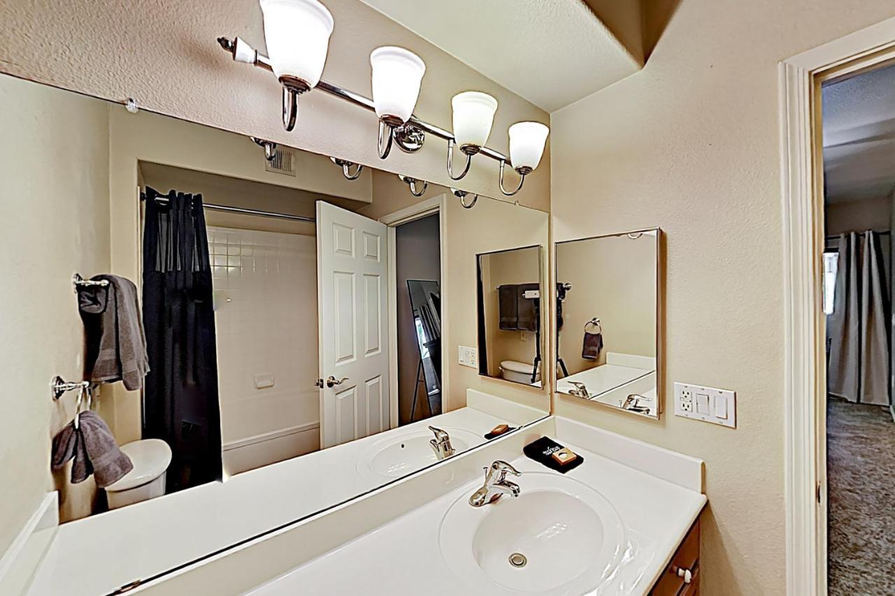The Signature Unit & Breezy Desert Retreat Apartment