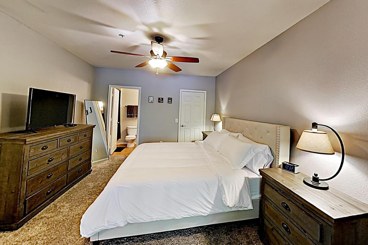 The Signature Unit & Breezy Desert Retreat Apartment