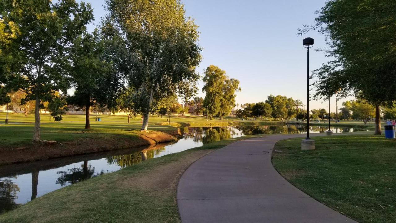Fully Furnished 1br Suite-prime Location 110 Apartment Scottsdale
