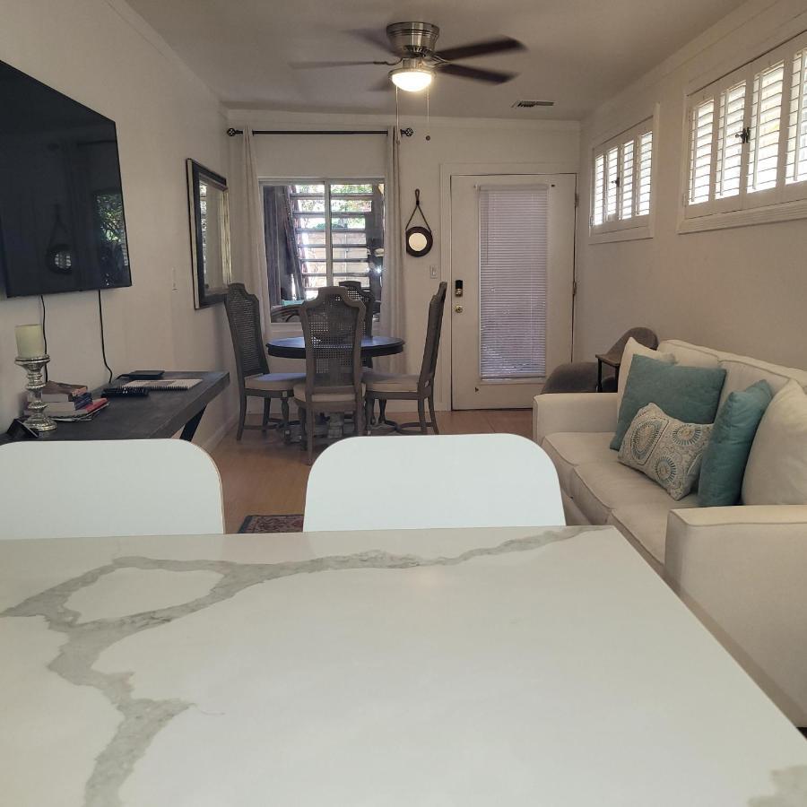 Desert Rose - Secluded One Bedroom In Old Town Scottsdale, Arizona *