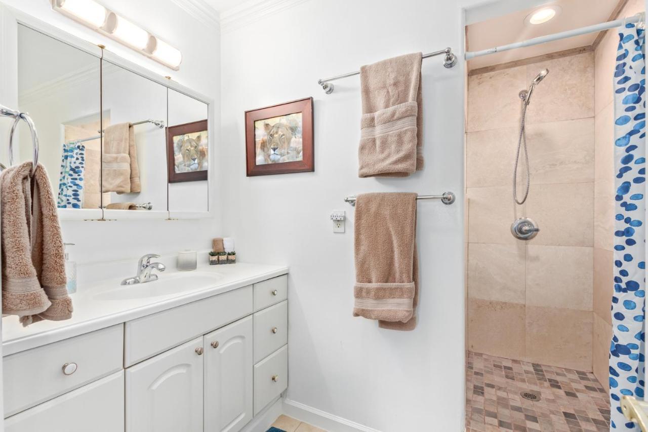 Desert Rose - Secluded One Bedroom In Old Town Scottsdale, Arizona Apartment