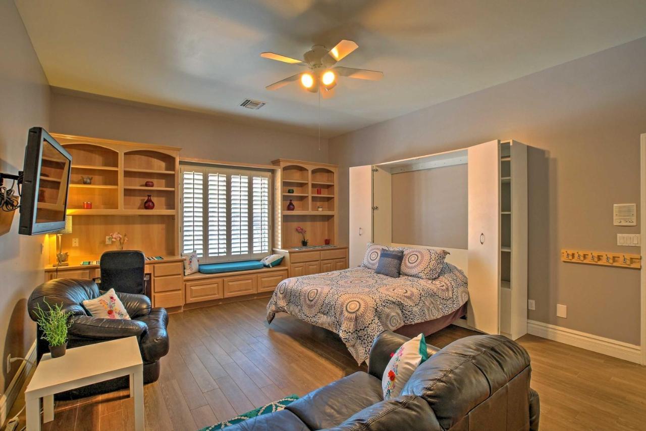 Luxe With Pool And Mountain Views! Holiday home Scottsdale