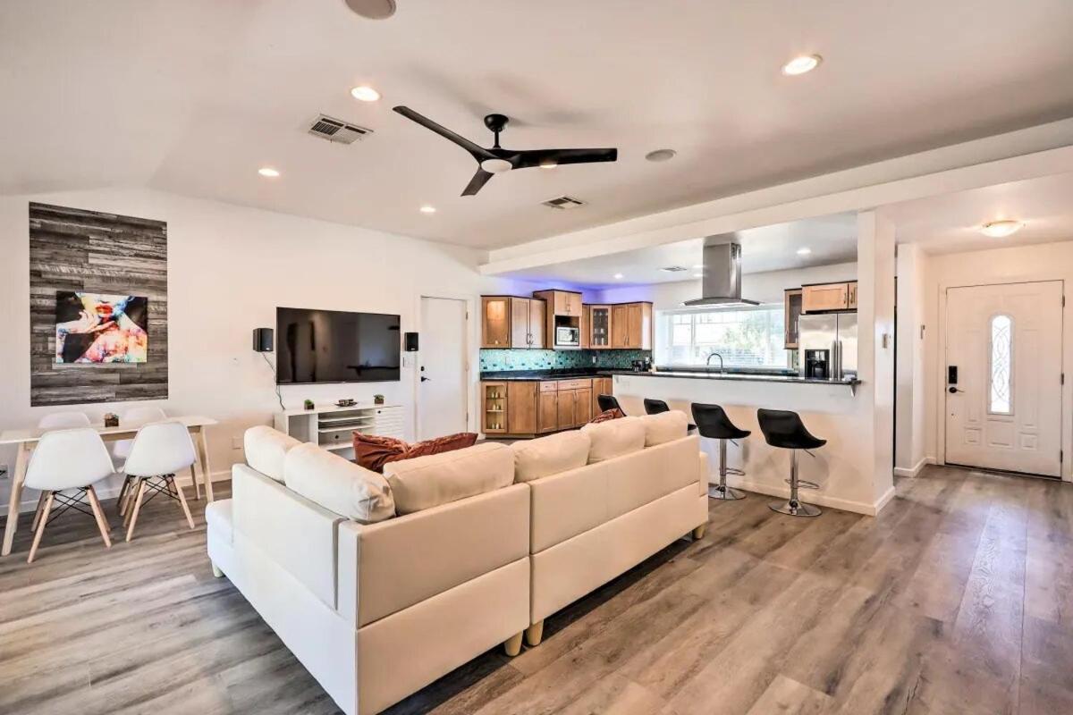 Modern Min Walk To W & City Center Scottsdale