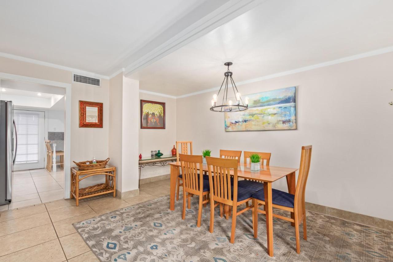 Desert Rose - Spotless Three Bedroom In The Heart Of *