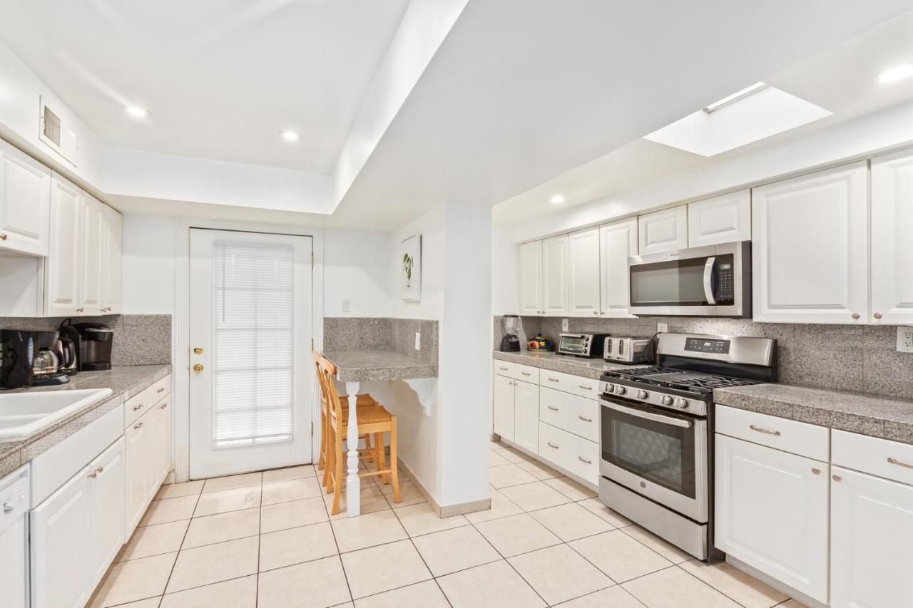 Desert Rose - Spotless Three Bedroom In The Heart Of Villa *