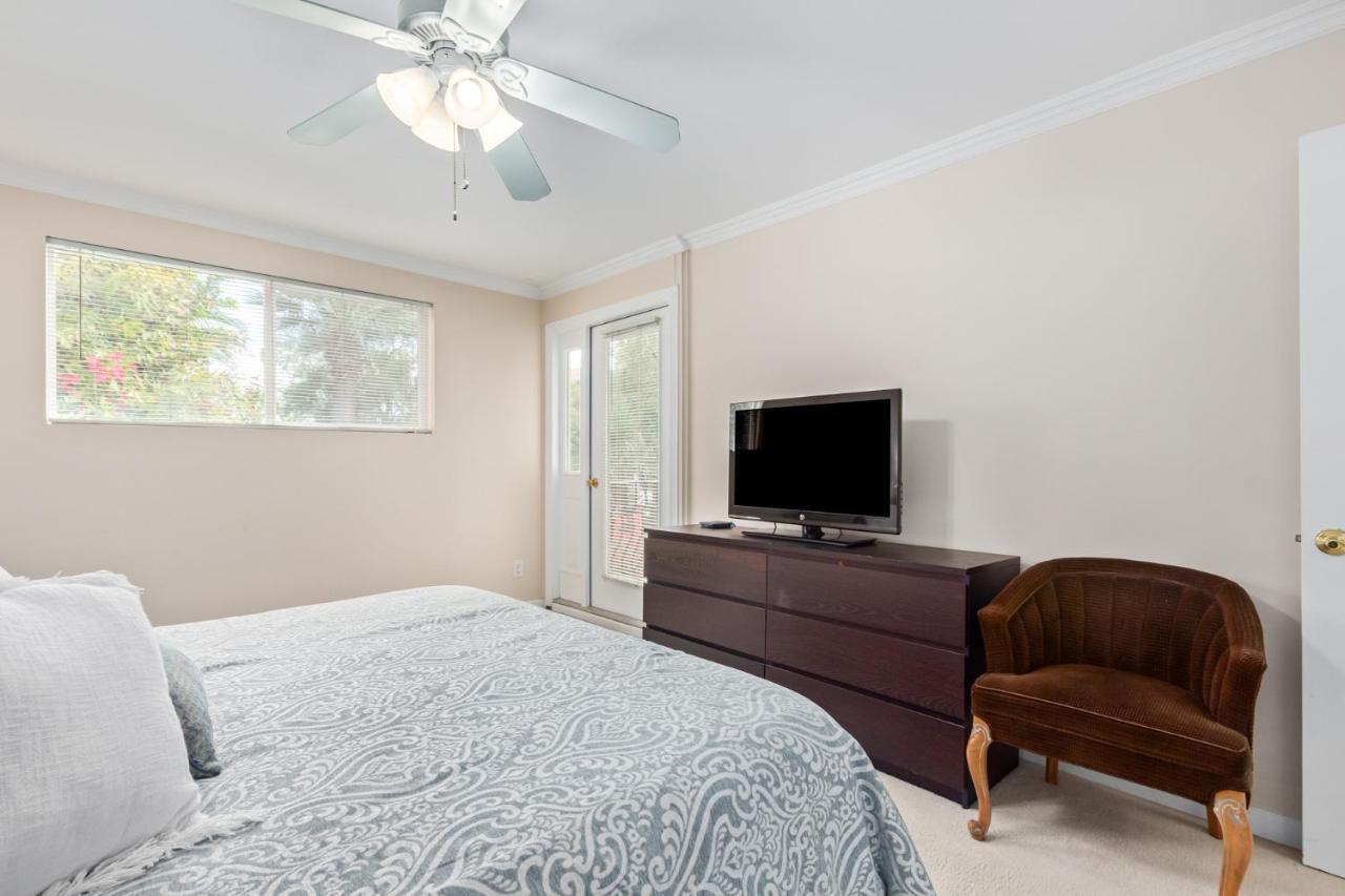 Desert Rose - Spotless Three Bedroom In The Heart Of