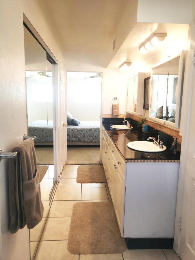 Desert Rose - Spotless Three Bedroom In The Heart Of