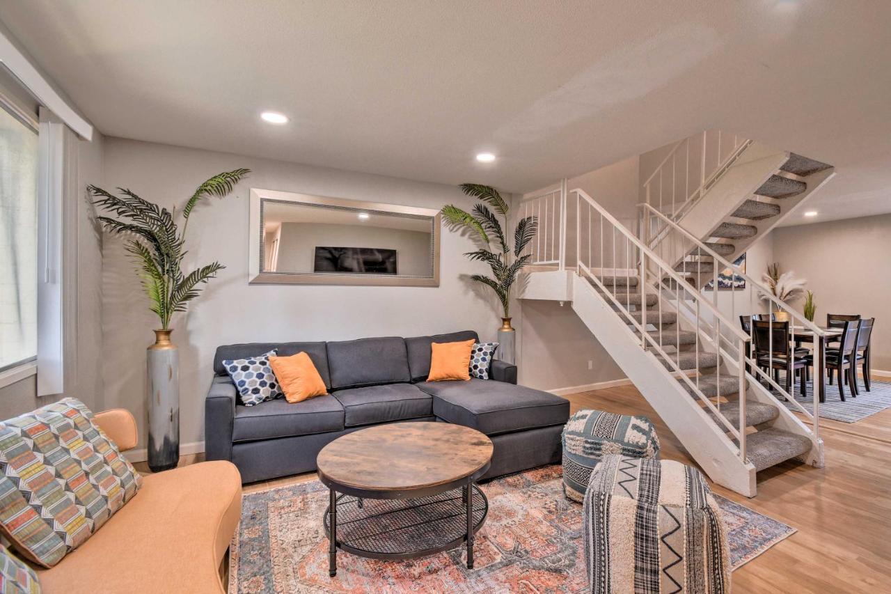 Holiday home Gem Pool Access, Walk To Old Town *