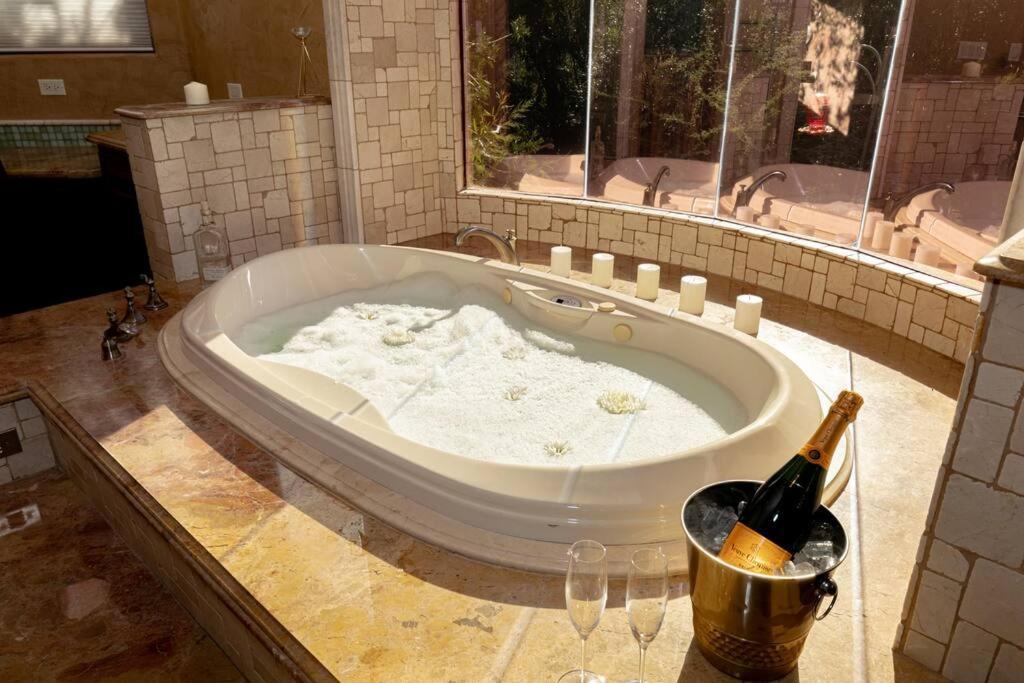 Villa Camelback Mountain Mansion In Paradise Valley, Az Scottsdale