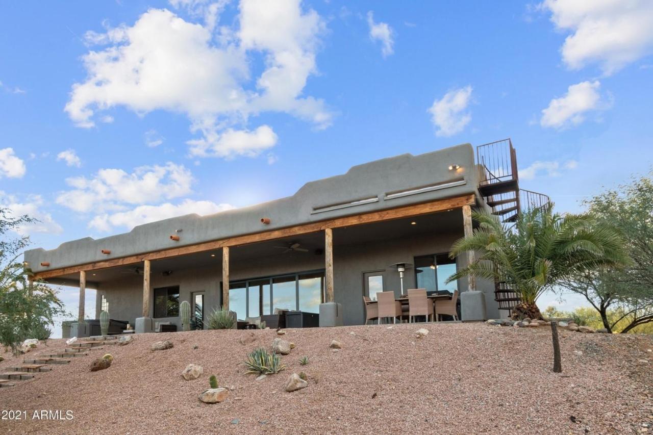 Four-bedroom House Holiday home