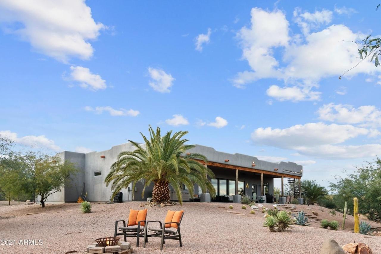 Four-bedroom House Holiday home Scottsdale