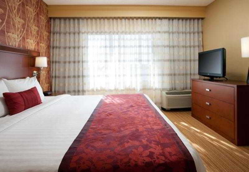 Hotel Courtyard By Marriott Salt River 3*