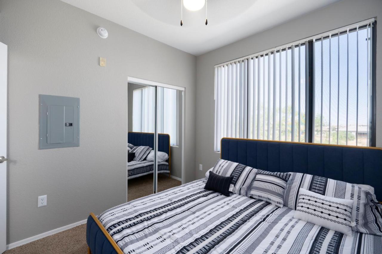 Apartment Luxury Mountain View 2br With Balcony Located In *