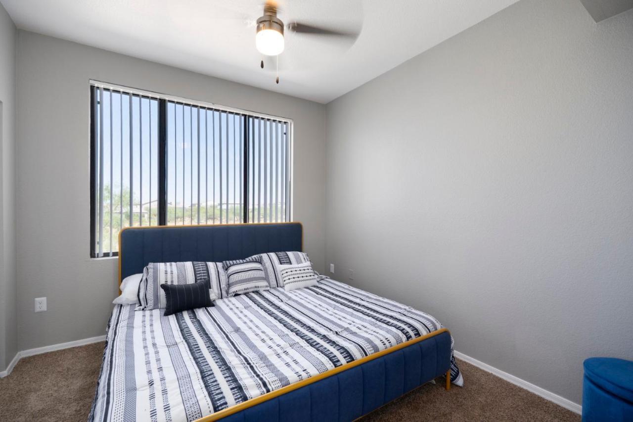 Apartment Luxury Mountain View 2br With Balcony Located In Scottsdale